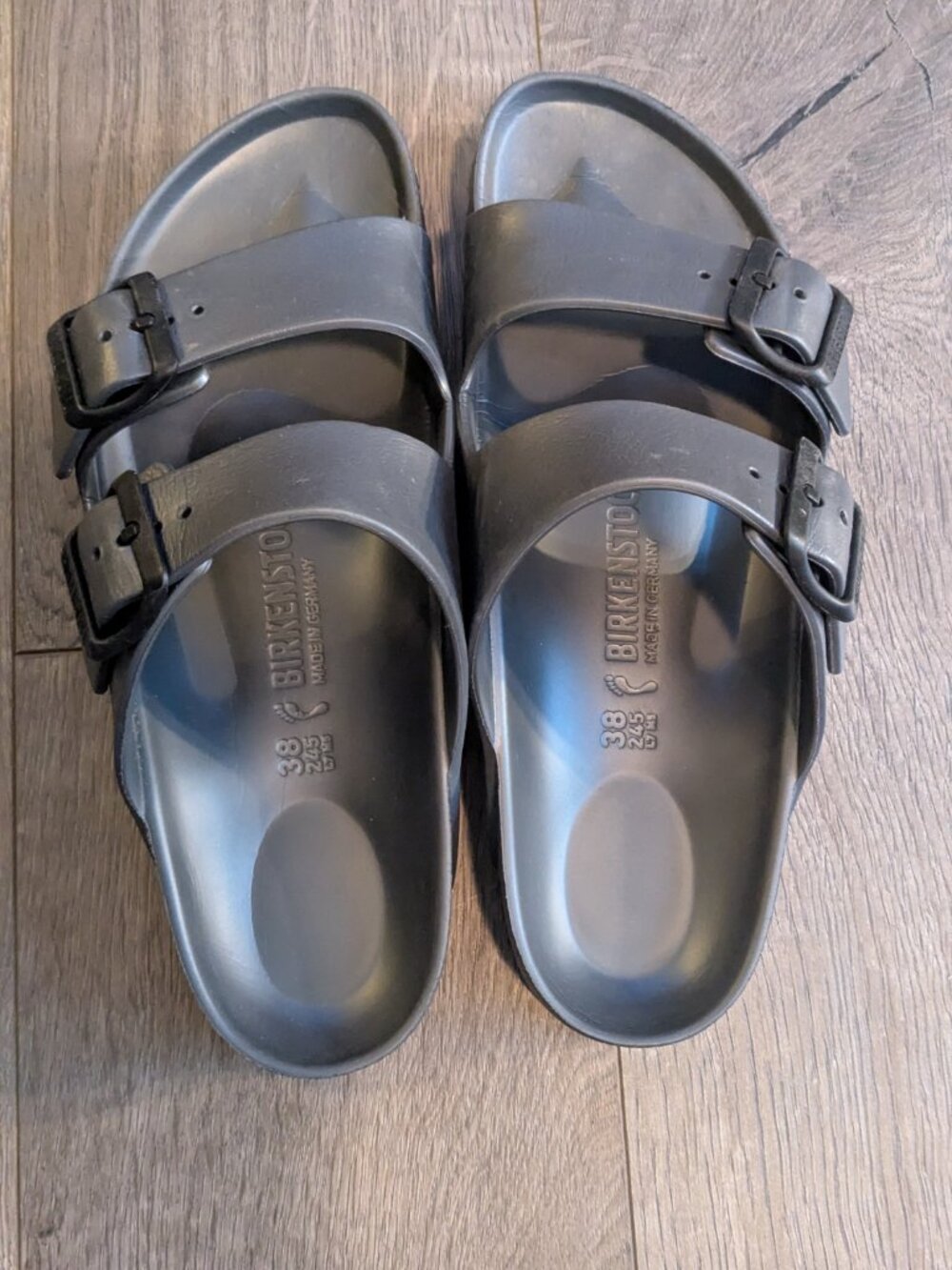 EUC Birkenstock Arizona Essentials EVA Metallic Anthracite (size 38)